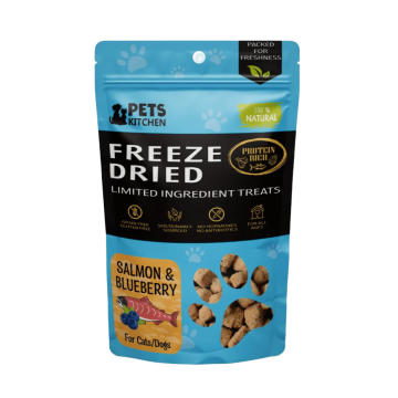 Pets Kitchen Treat Freeze-Dried Salmon w/Blueberry 40g Pets Kitchen Treat Freeze-Dried Salmon w/Blueberry 40g